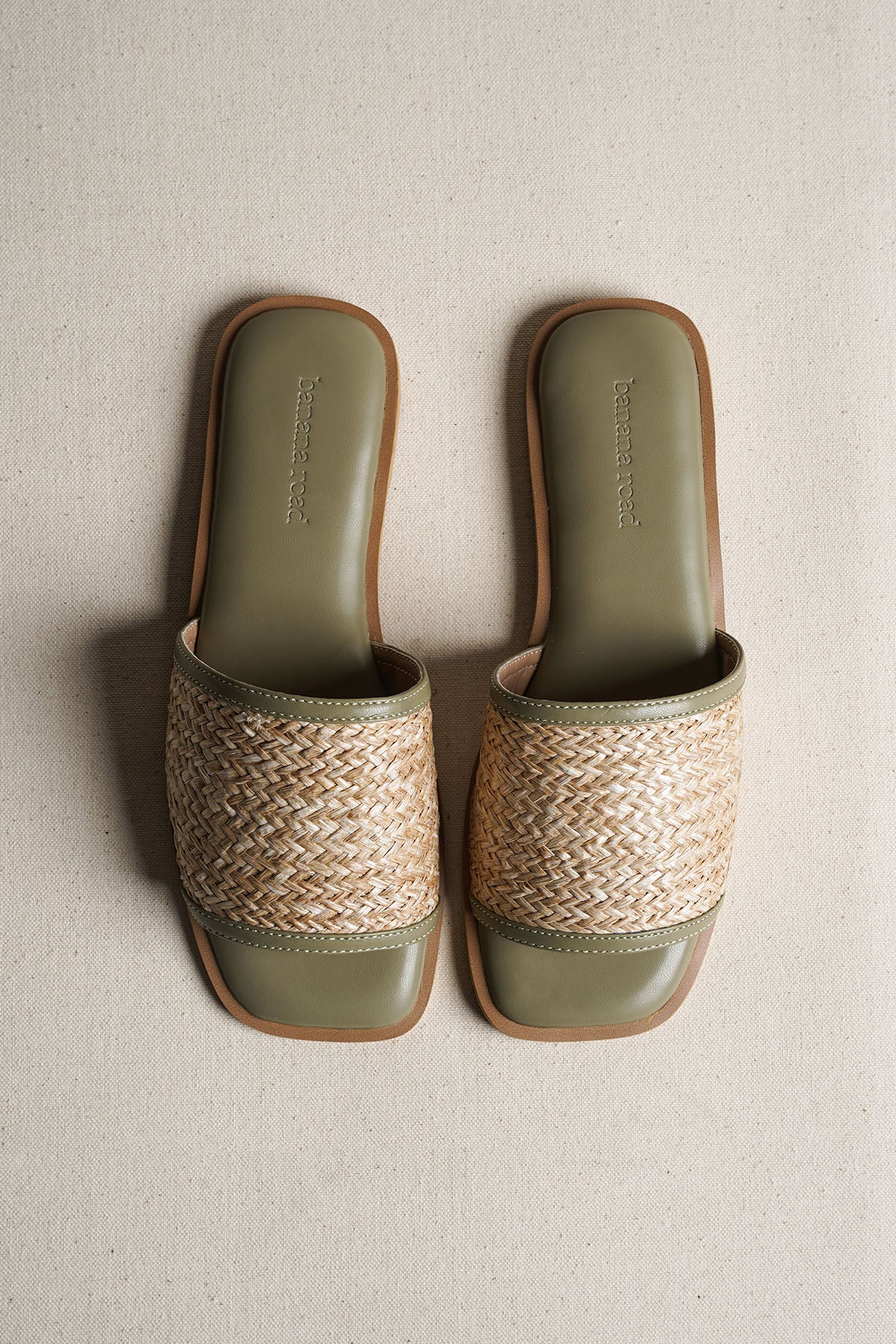 SAGE RAFFIA SLIDES - Image 3