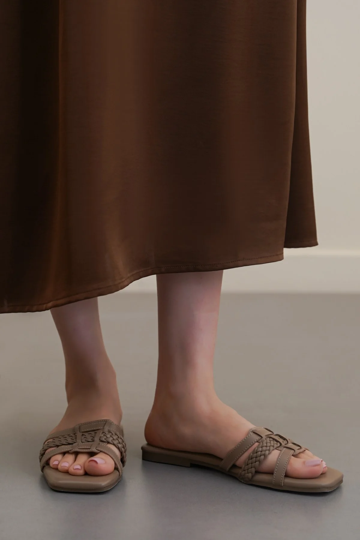SAND & BRAID SLIDES - Image 5