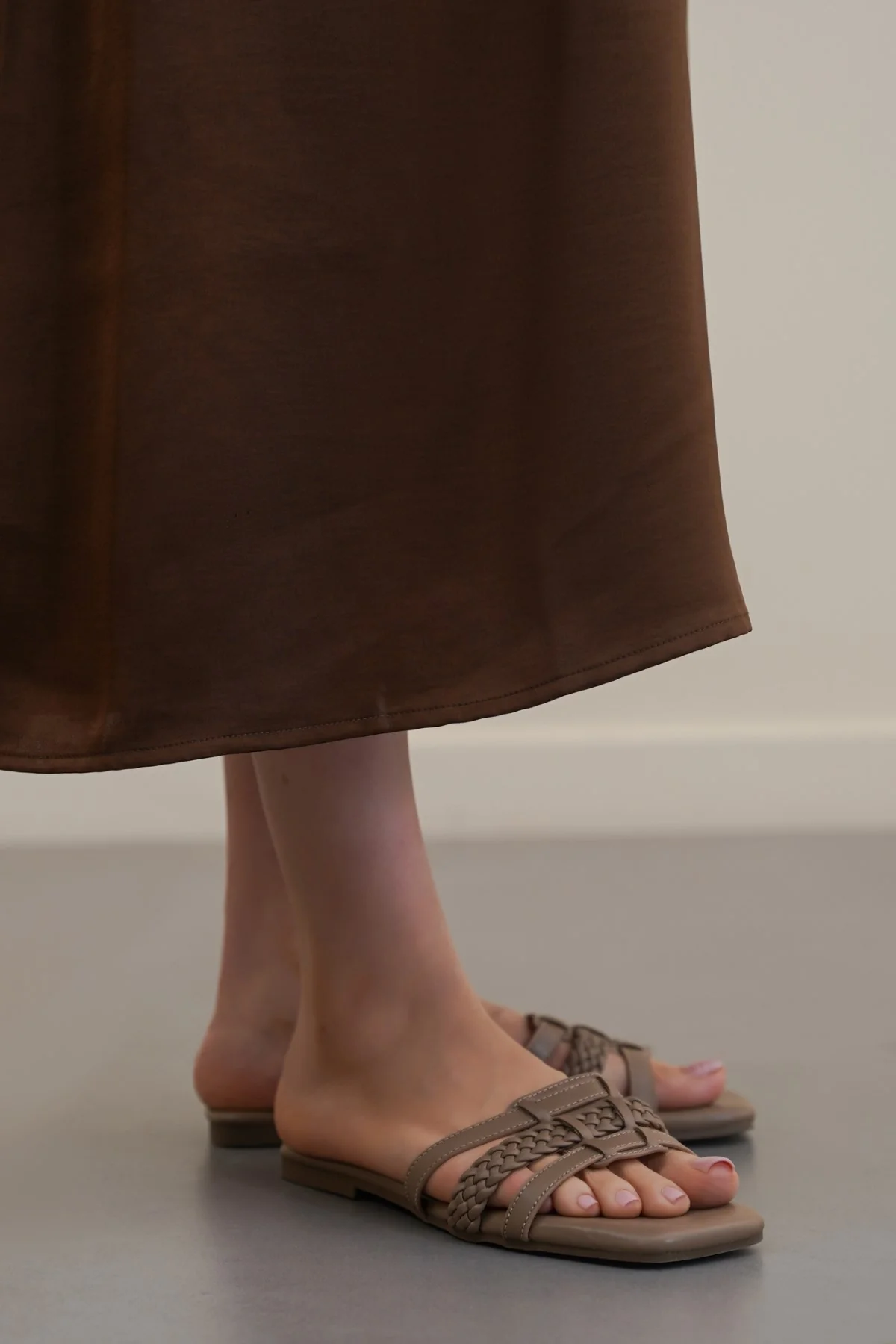 SAND & BRAID SLIDES - Image 6