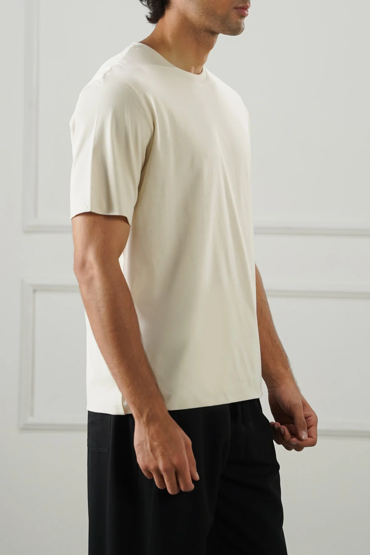 SEAMLESS DOUBLE-LAYERED TEE - Image 2