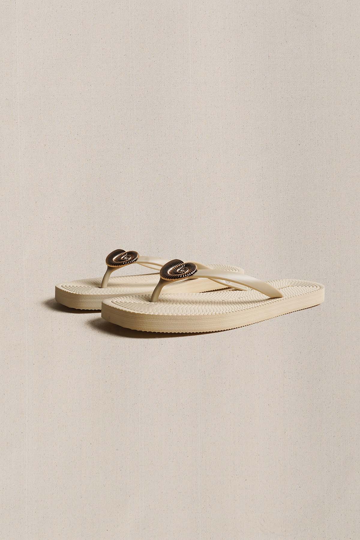 SEASHELL SLIPPERS - Image 6