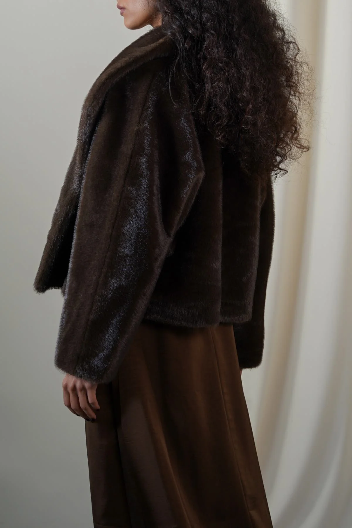 SHORT WRAP FUR JACKET - Image 7