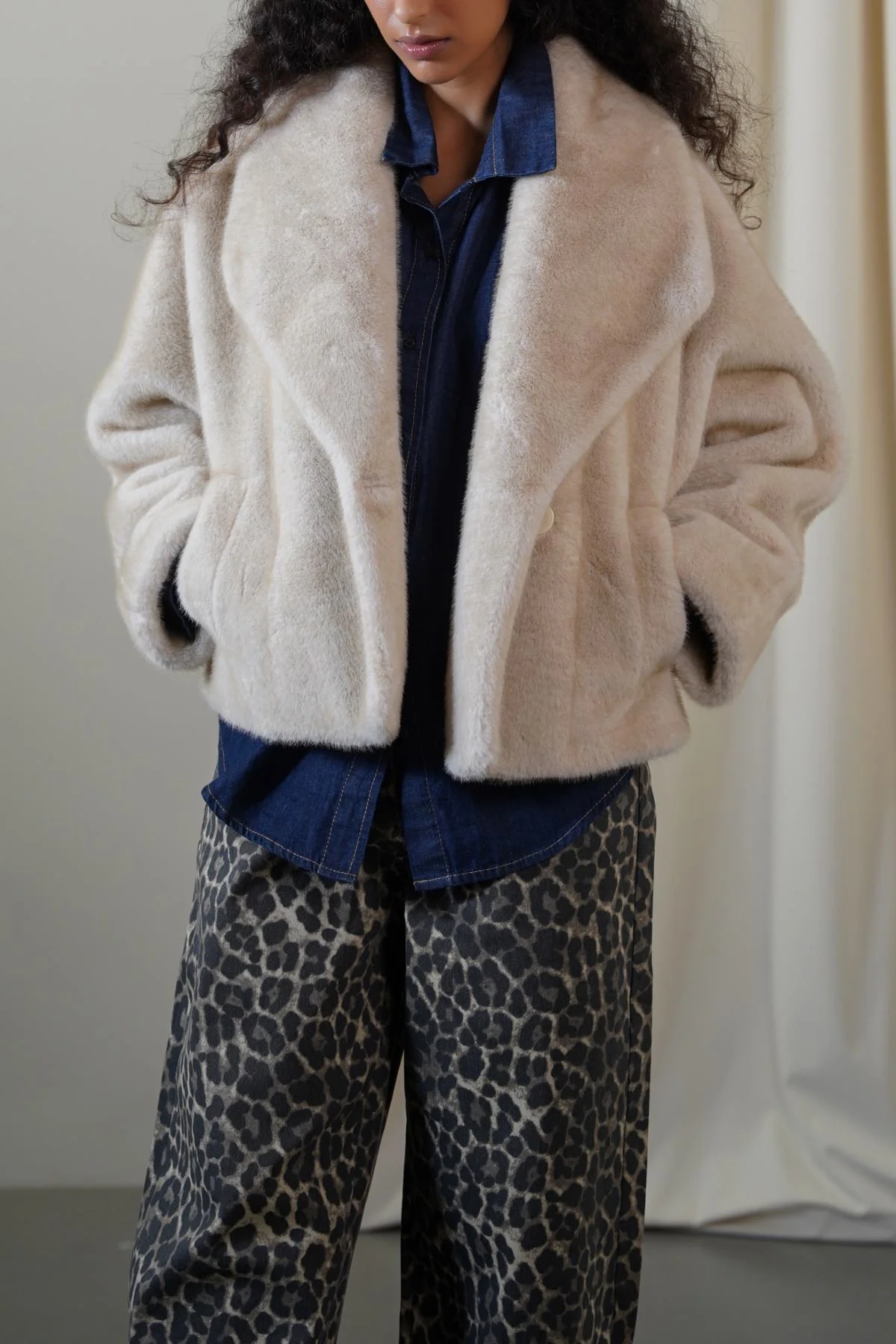 SHORT WRAP FUR JACKET - Image 6