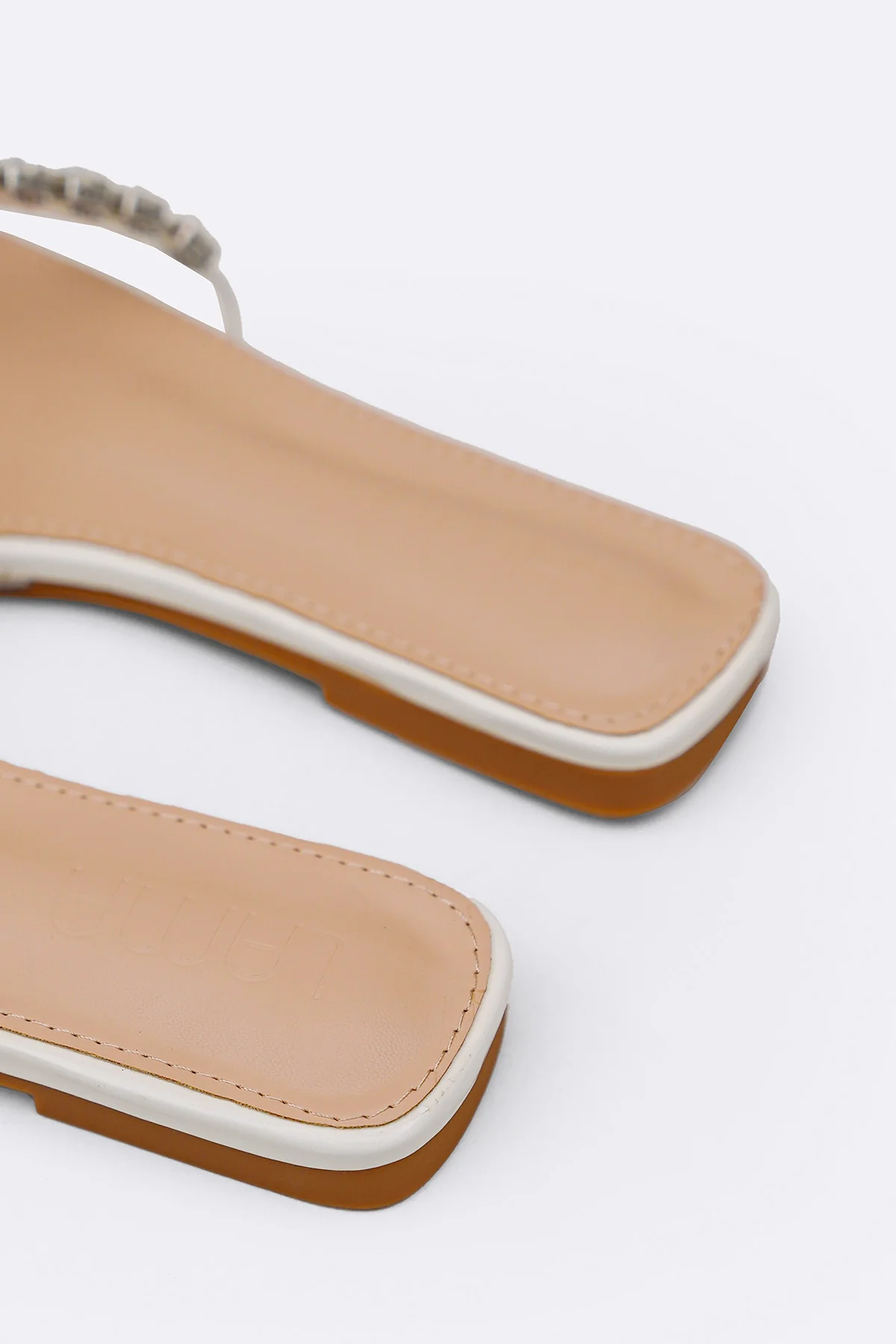 SIA STUDDED SLIDES - Image 4