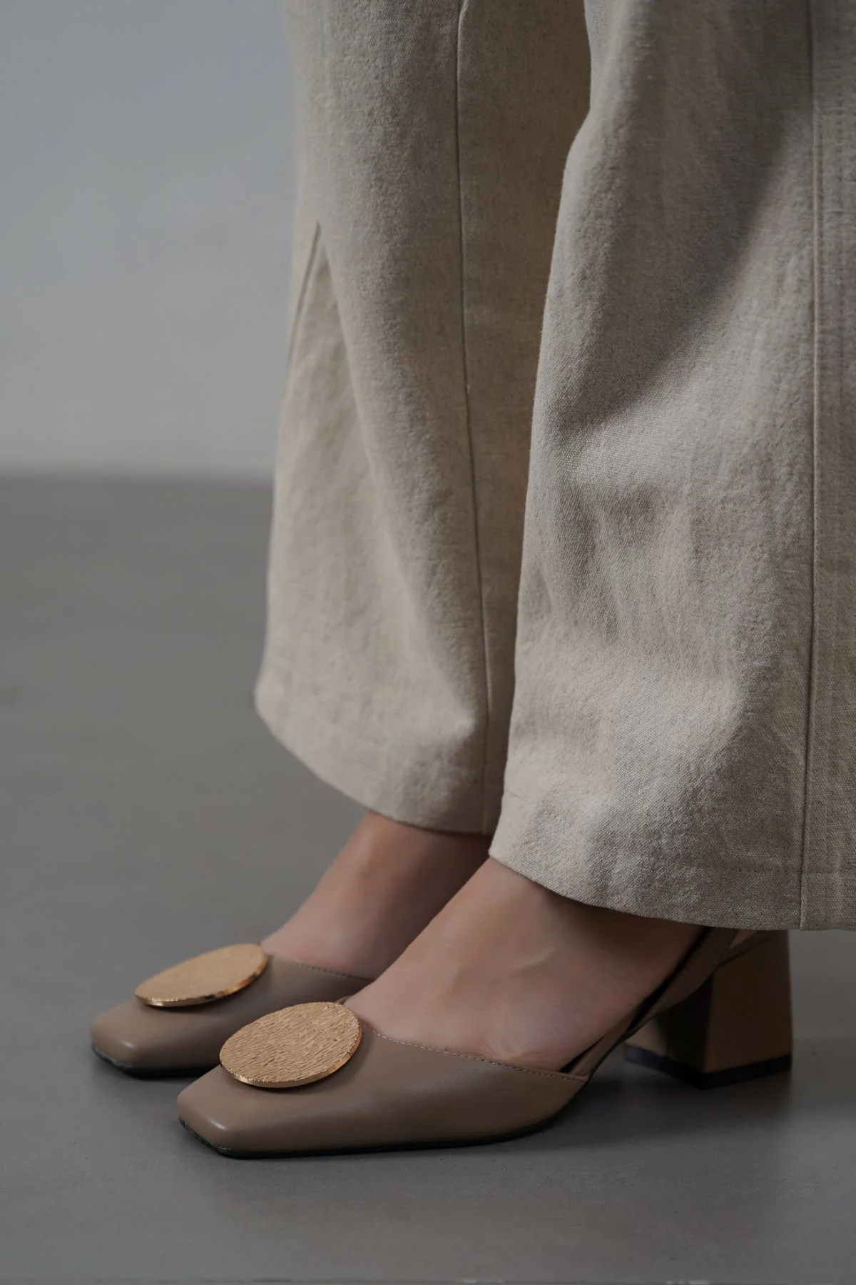 SLINGBACK BLOCK HEELS - Image 5