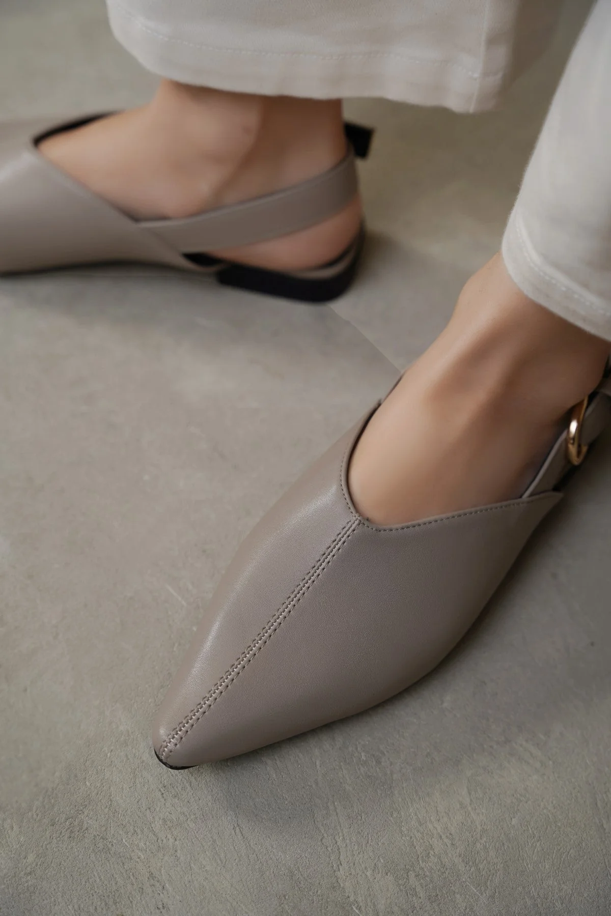 SLINGBACK PUMPS - Image 2