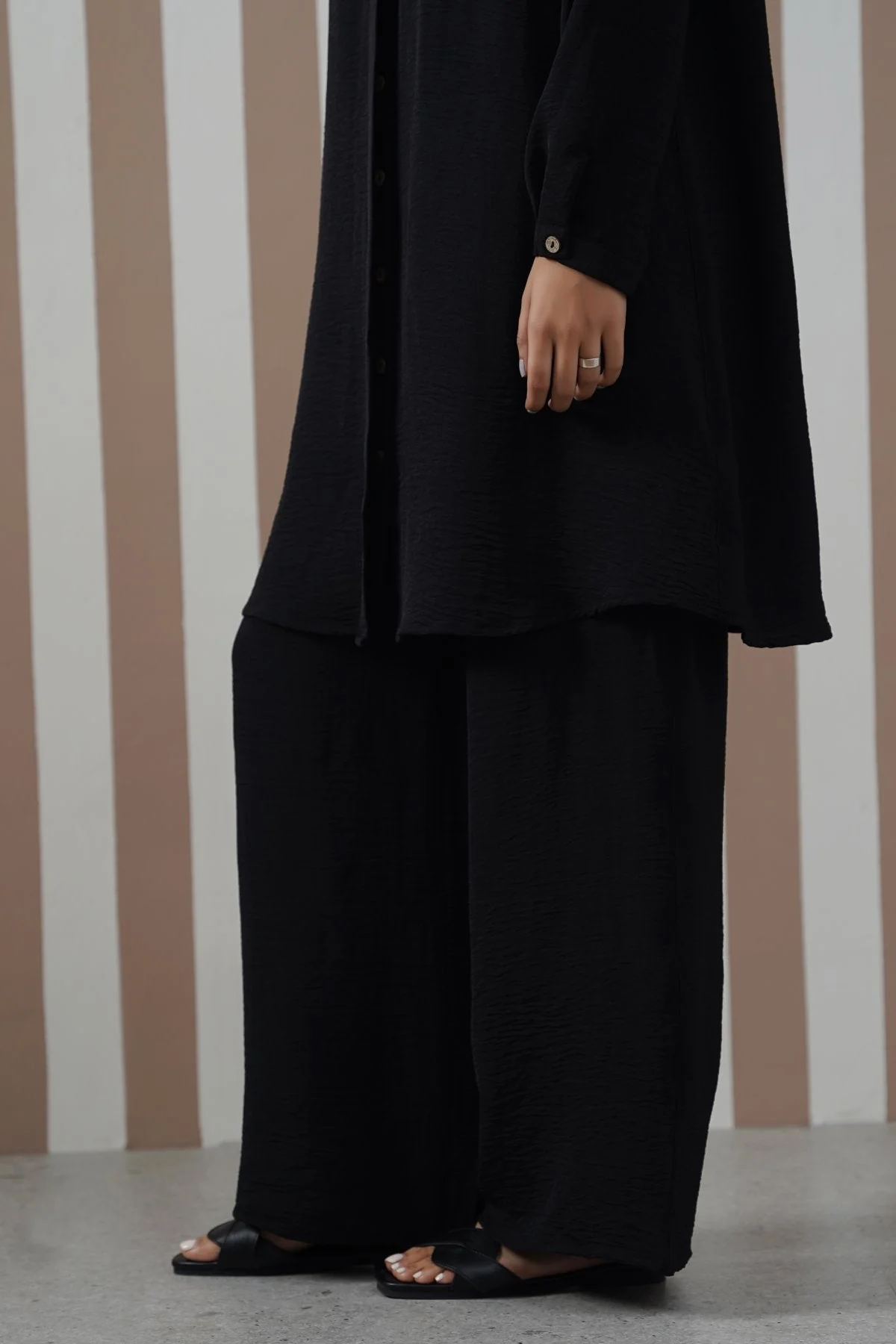 SLINKY WIDE LEG PANTS - Image 4