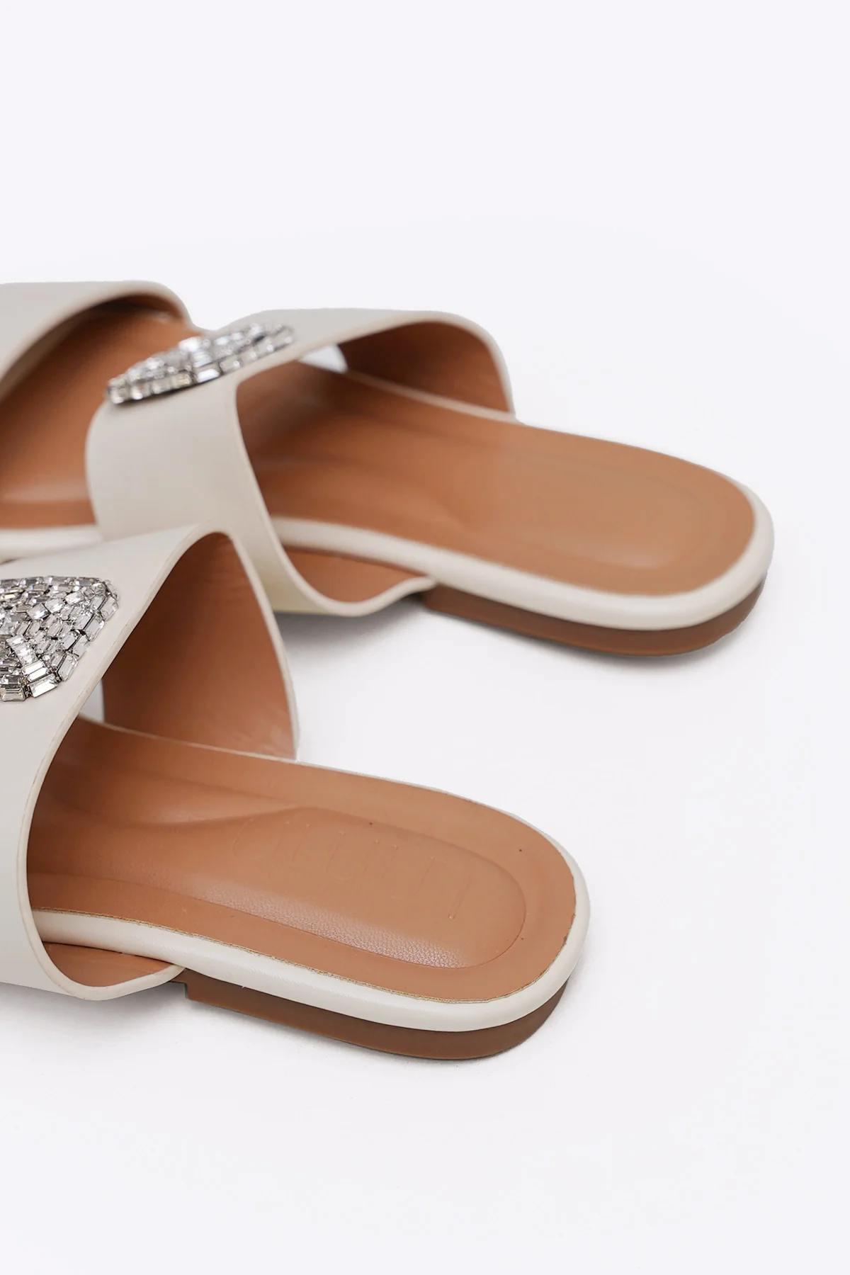 SOFT BROOCH SLIDES - Image 4