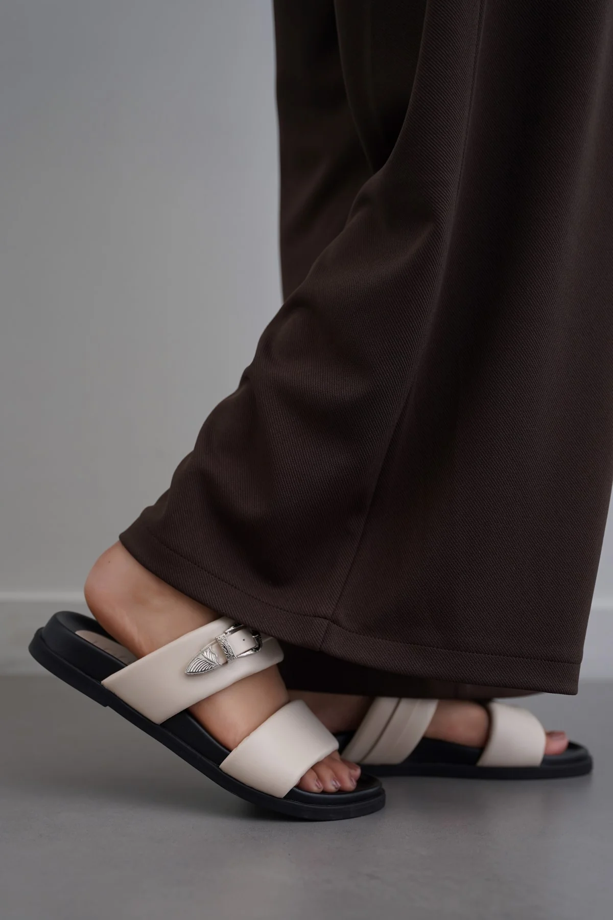 SOFT PALM DRIFT SLIDES - Image 5