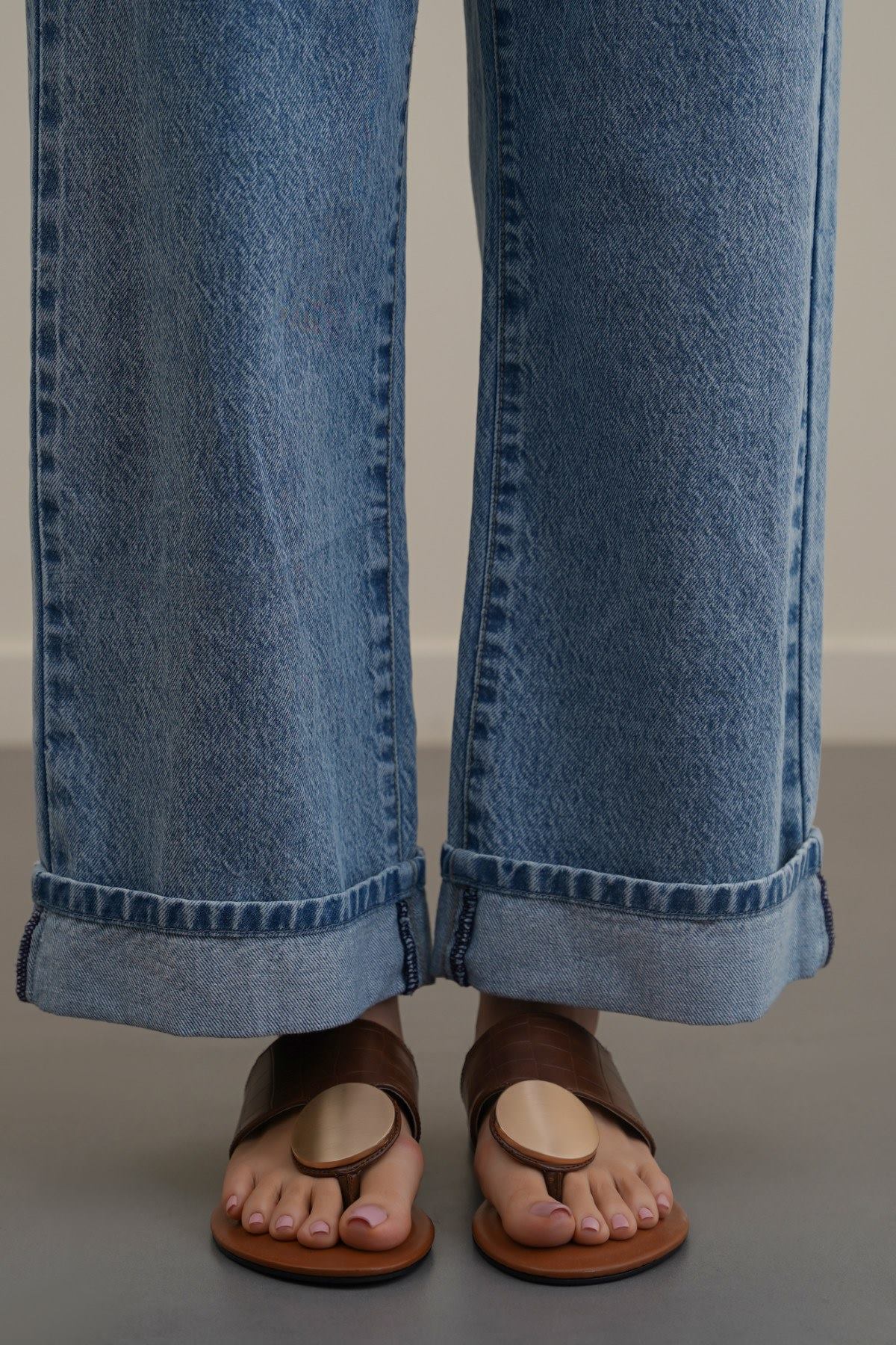 SOFT SUMMER SLIDES - Image 5