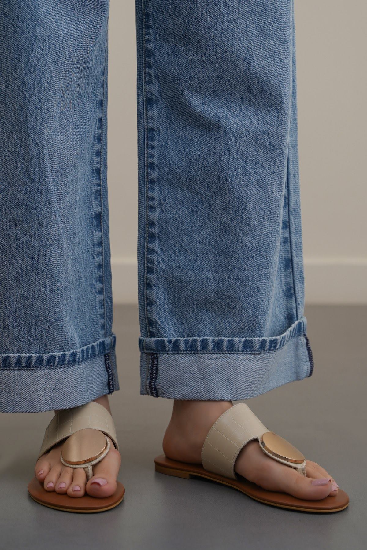 SOFT SUMMER SLIDES - Image 2