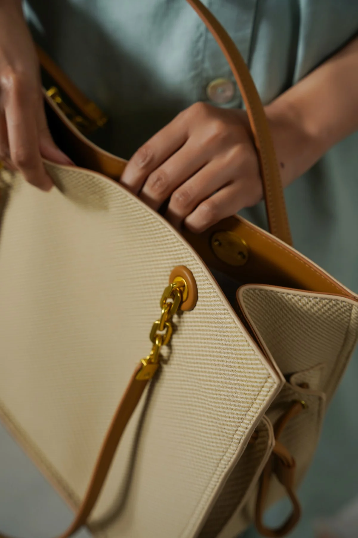 GARRETTE LARGE TOTE