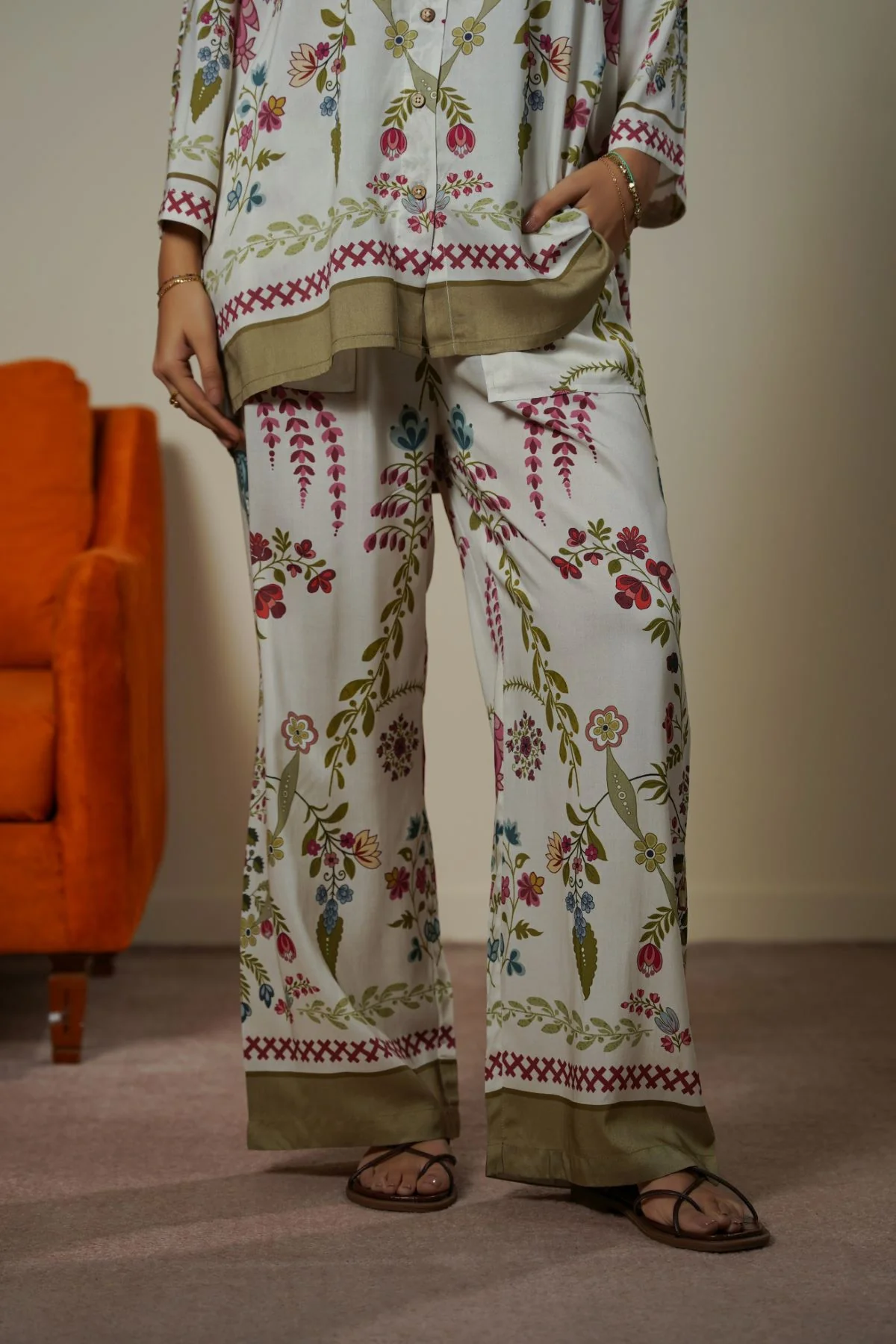 SPRING HEARTS PANTS - Image 4