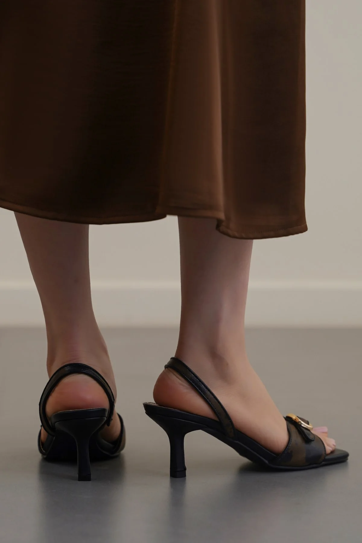 STUDIO SLINGBACK HEELS - Image 5
