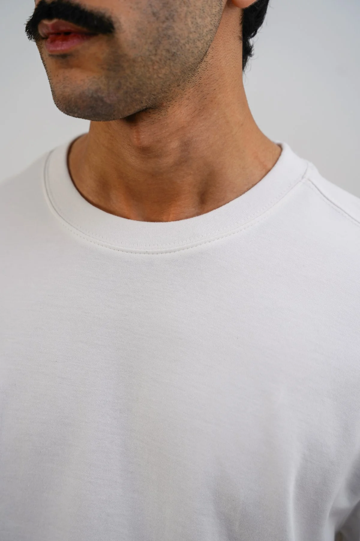 SUMMER ESSENTIAL TEE - Image 3