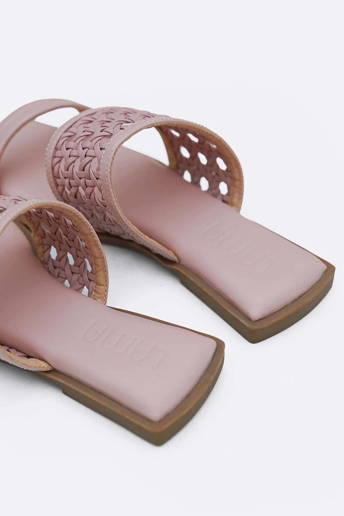 SUMMER WEAVE SLIDES - Image 4