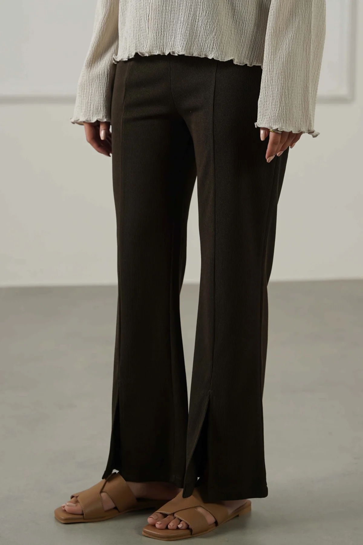 TAPERED SLIT PANTS