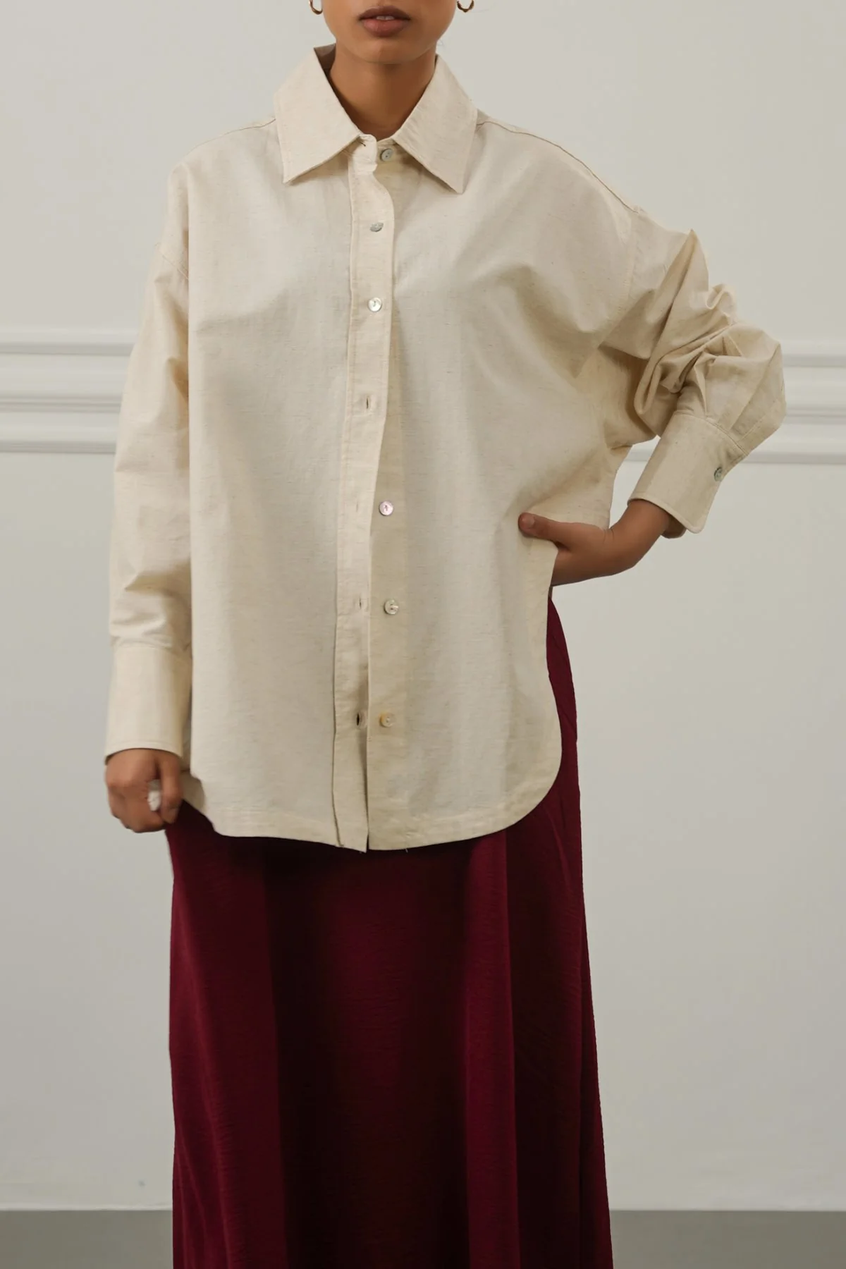 TENCEL LINEN CUT HEM SHIRT