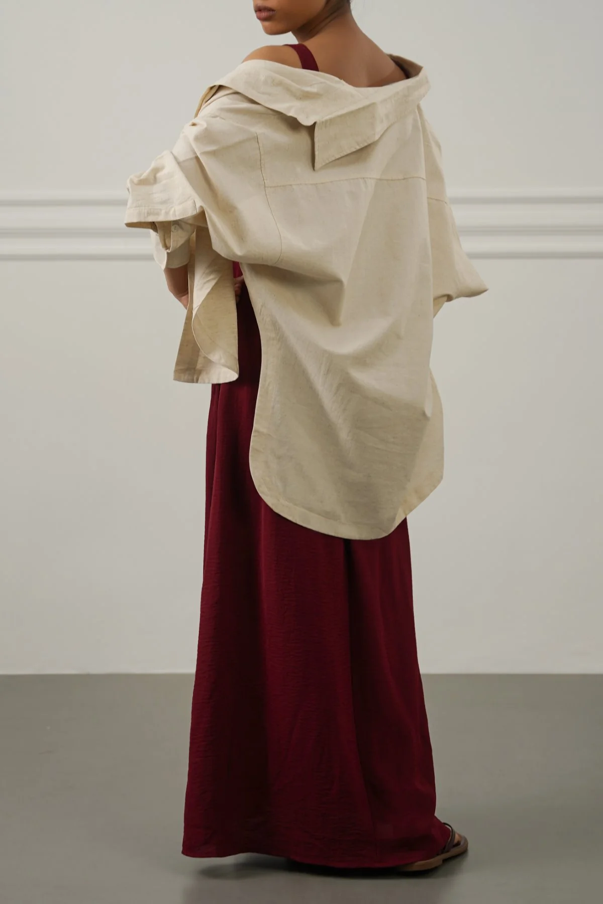 TENCEL LINEN CUT HEM SHIRT - Image 4