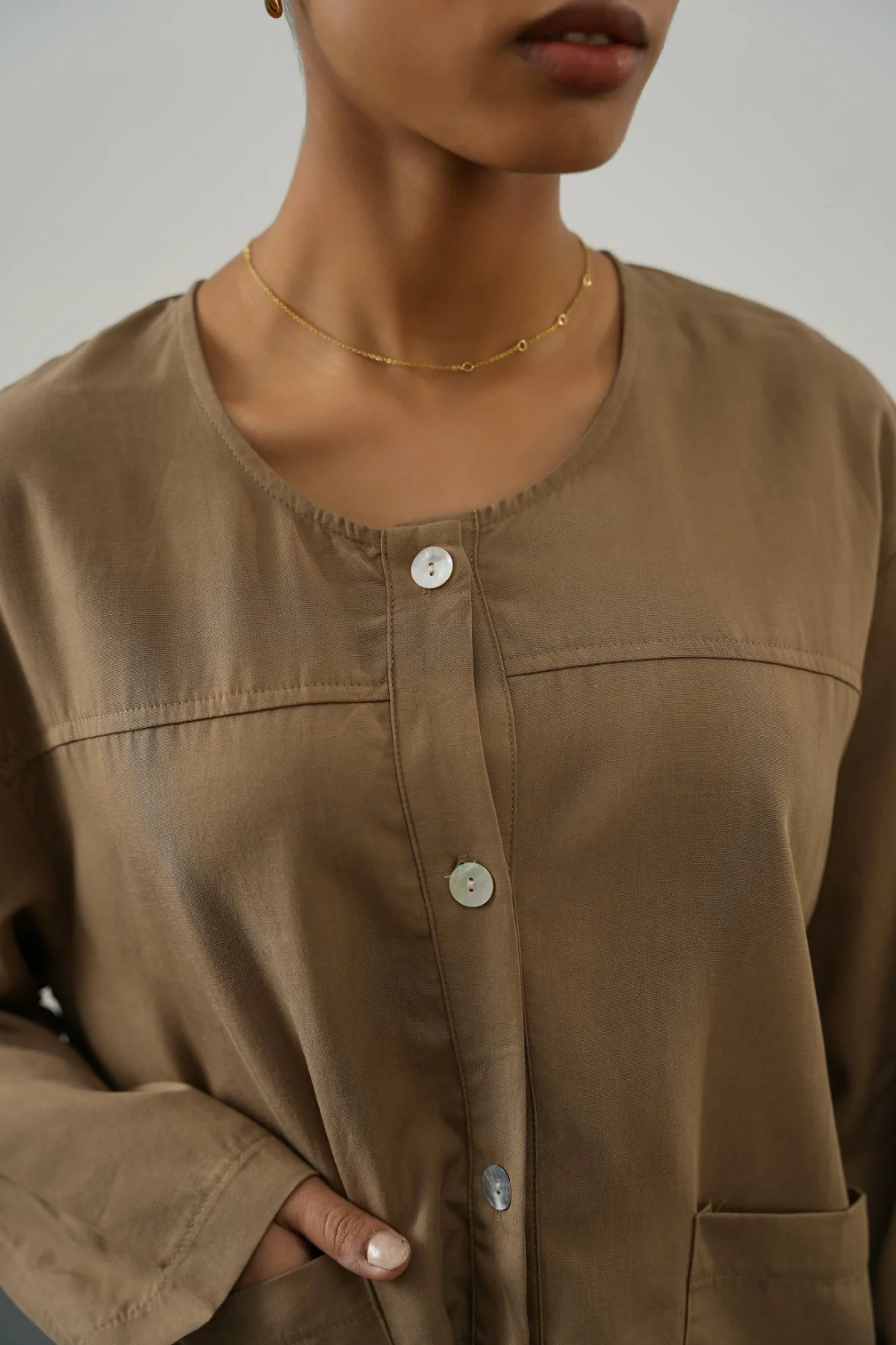 TENCEL-LINEN POCKET BLOUSE - Image 3