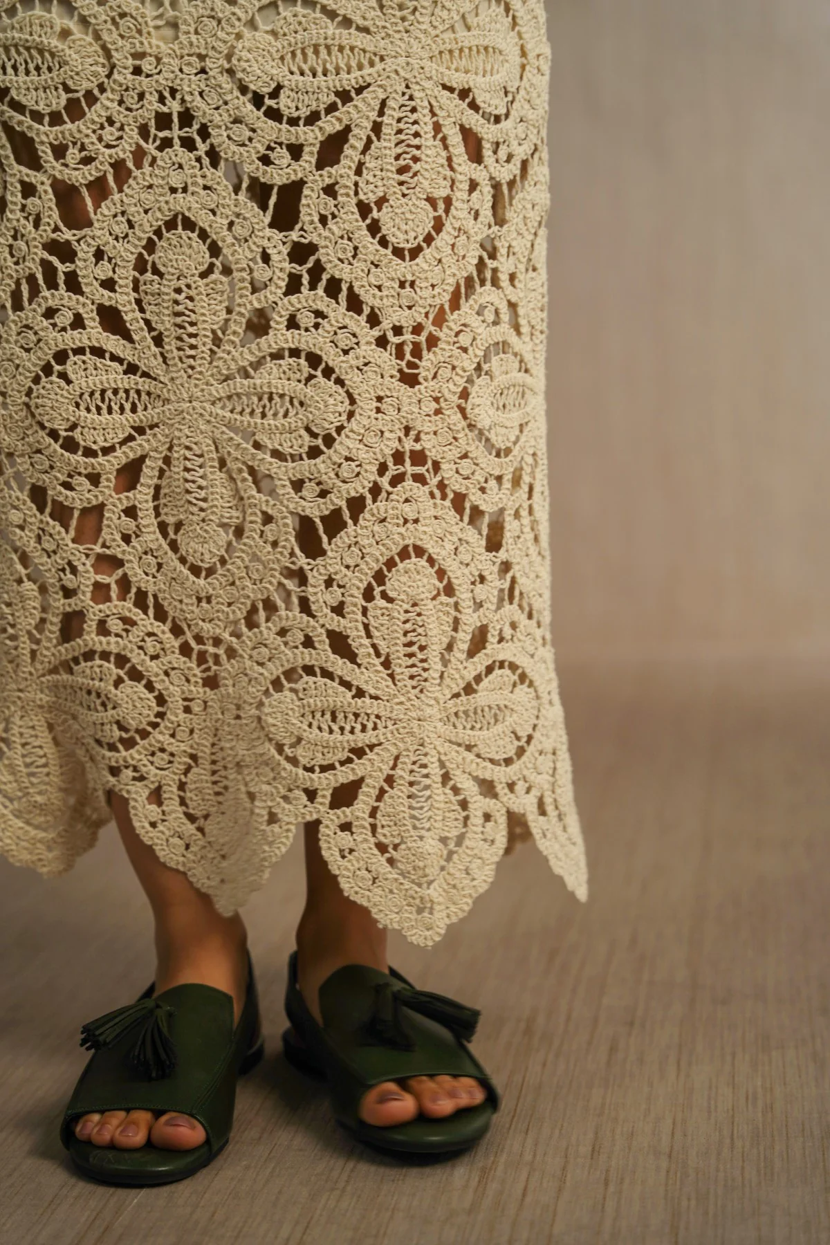TEXTURED CROCHET SKIRT - Image 3