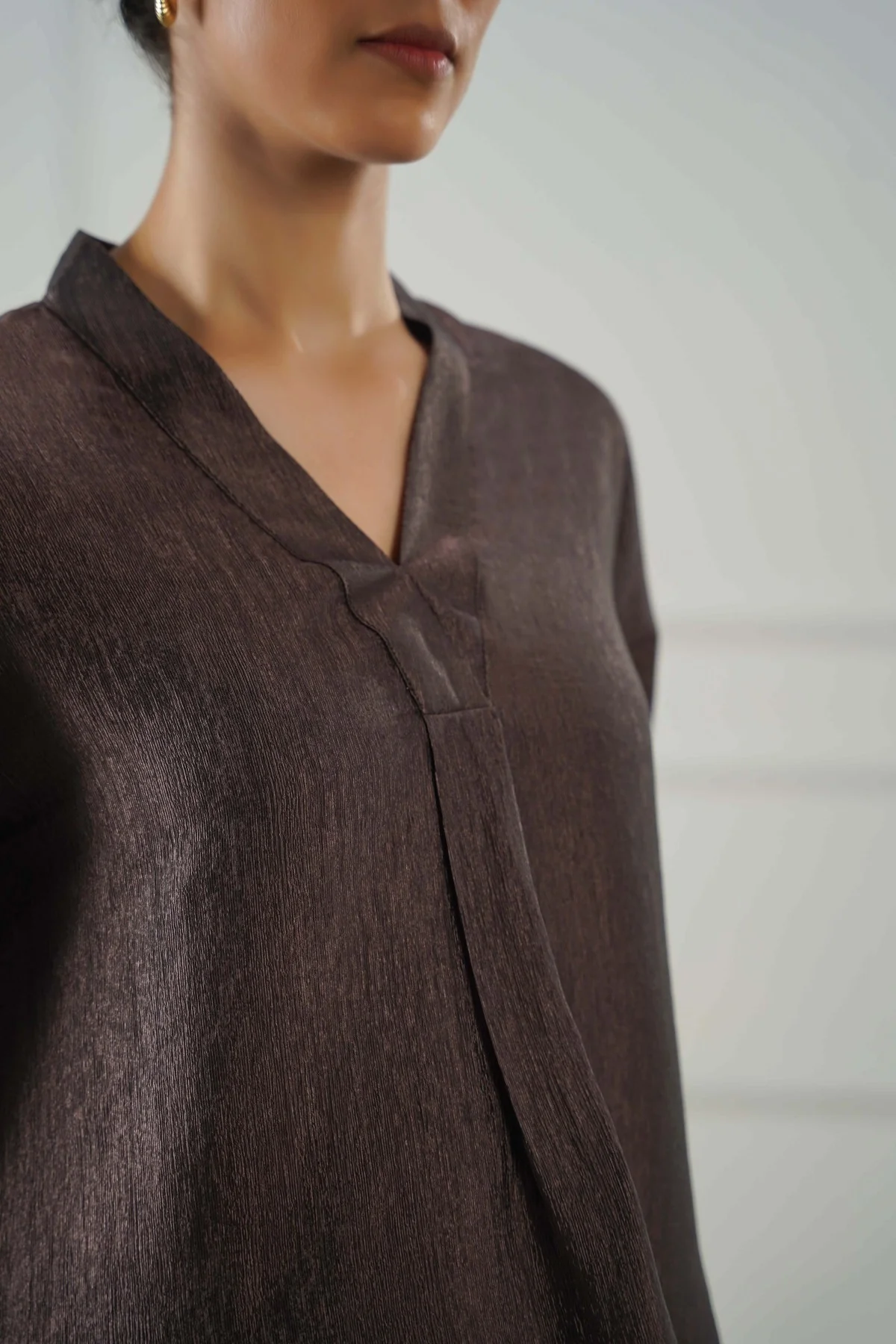 TEXTURED FLOWY V NECK TOP - Image 6