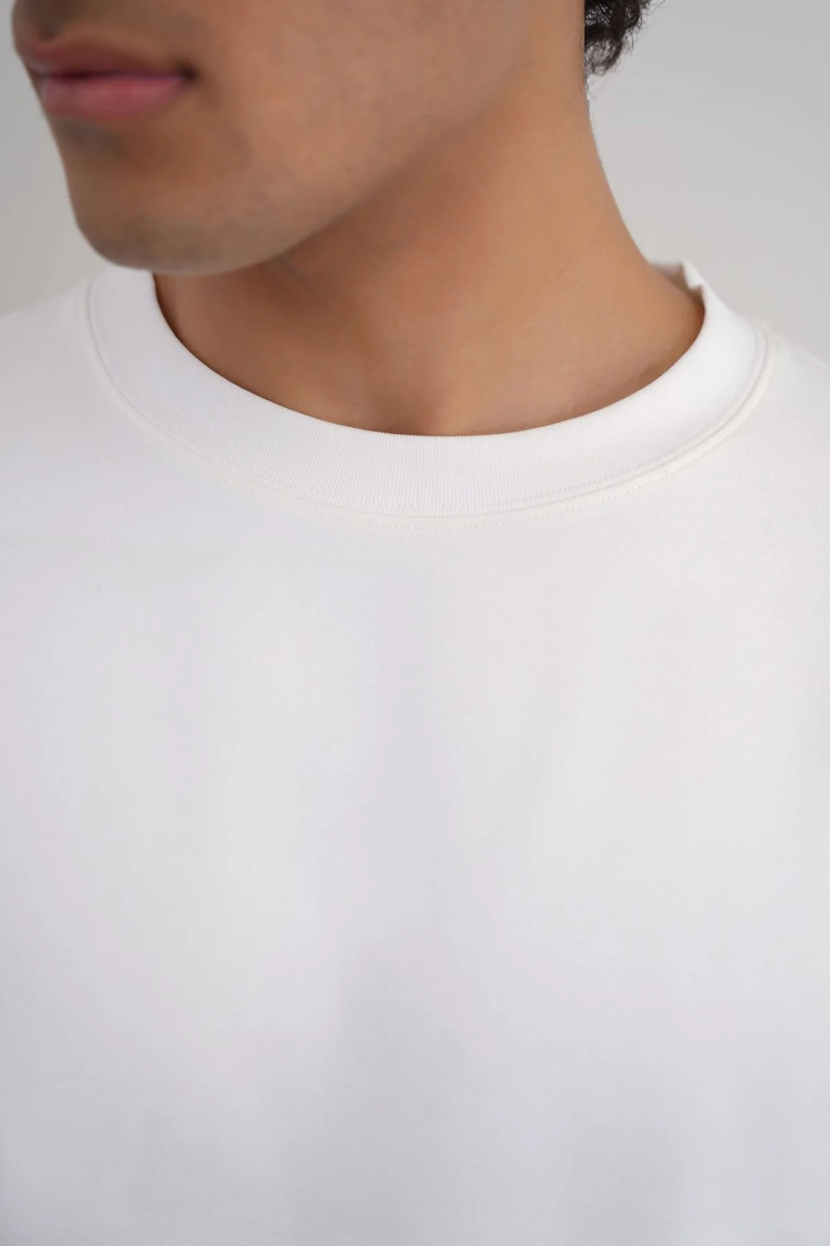 TEXTURED KNITTED CREW - Image 4