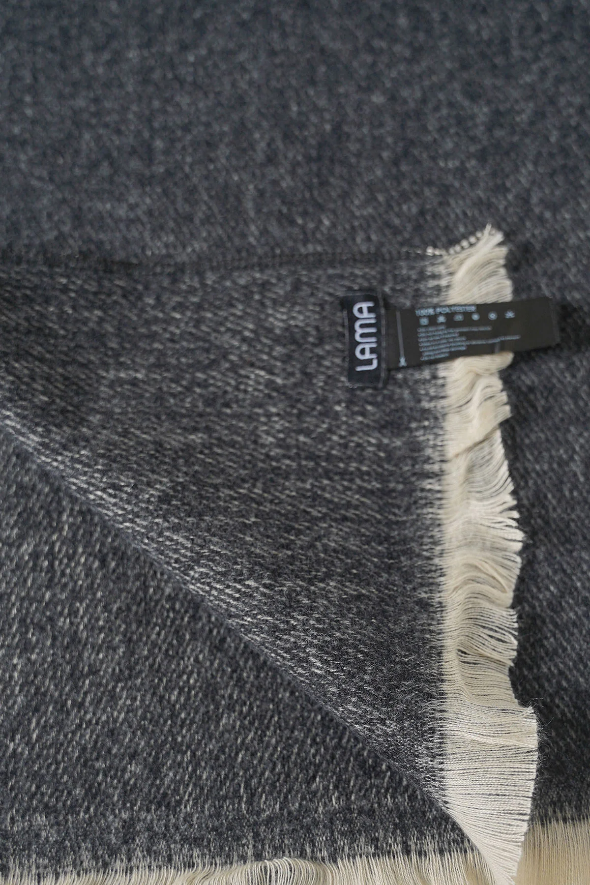 THE ESSENTIAL TRANSIT SCARF - Image 2