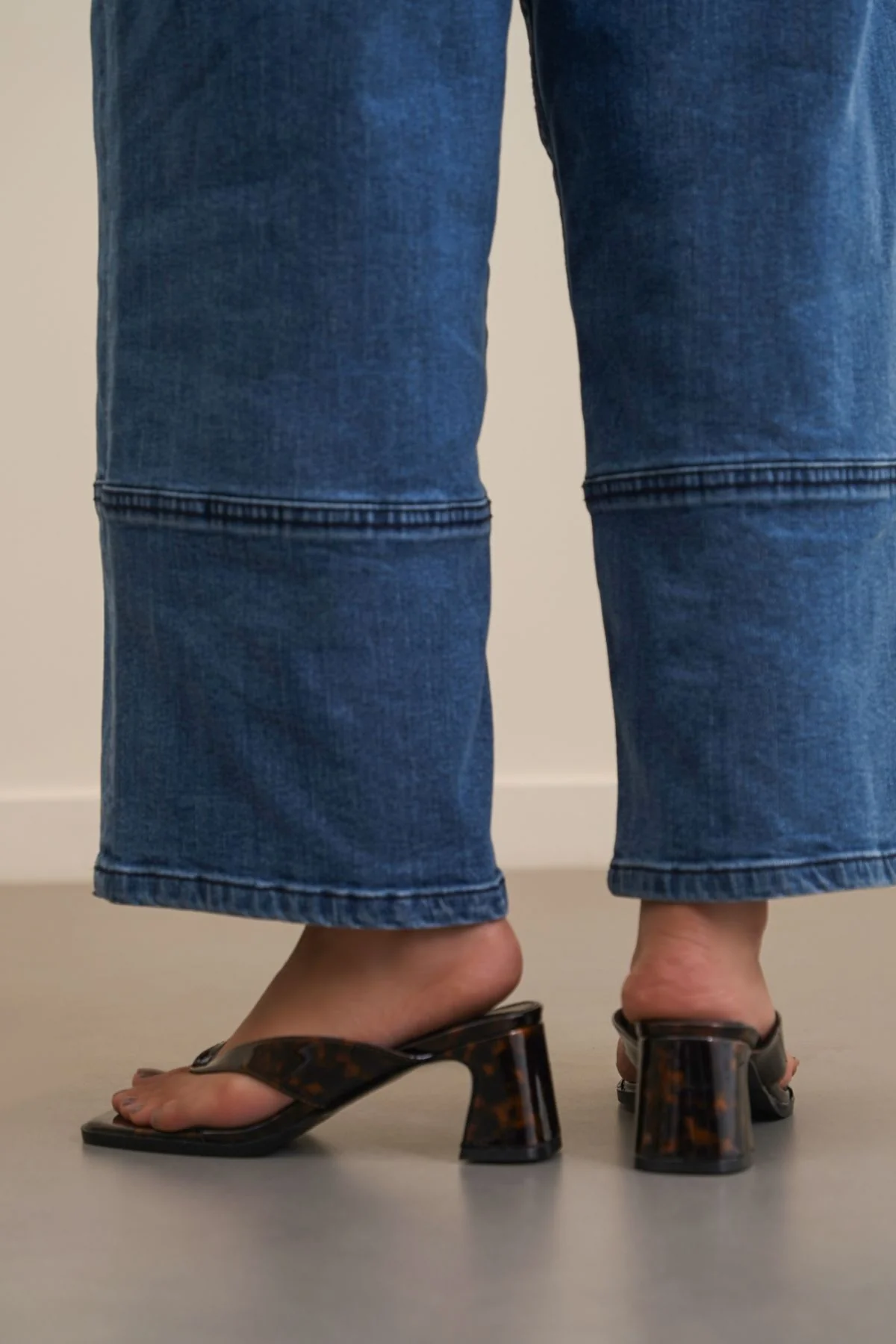 TORTOISE SHELL HEELS - Image 3