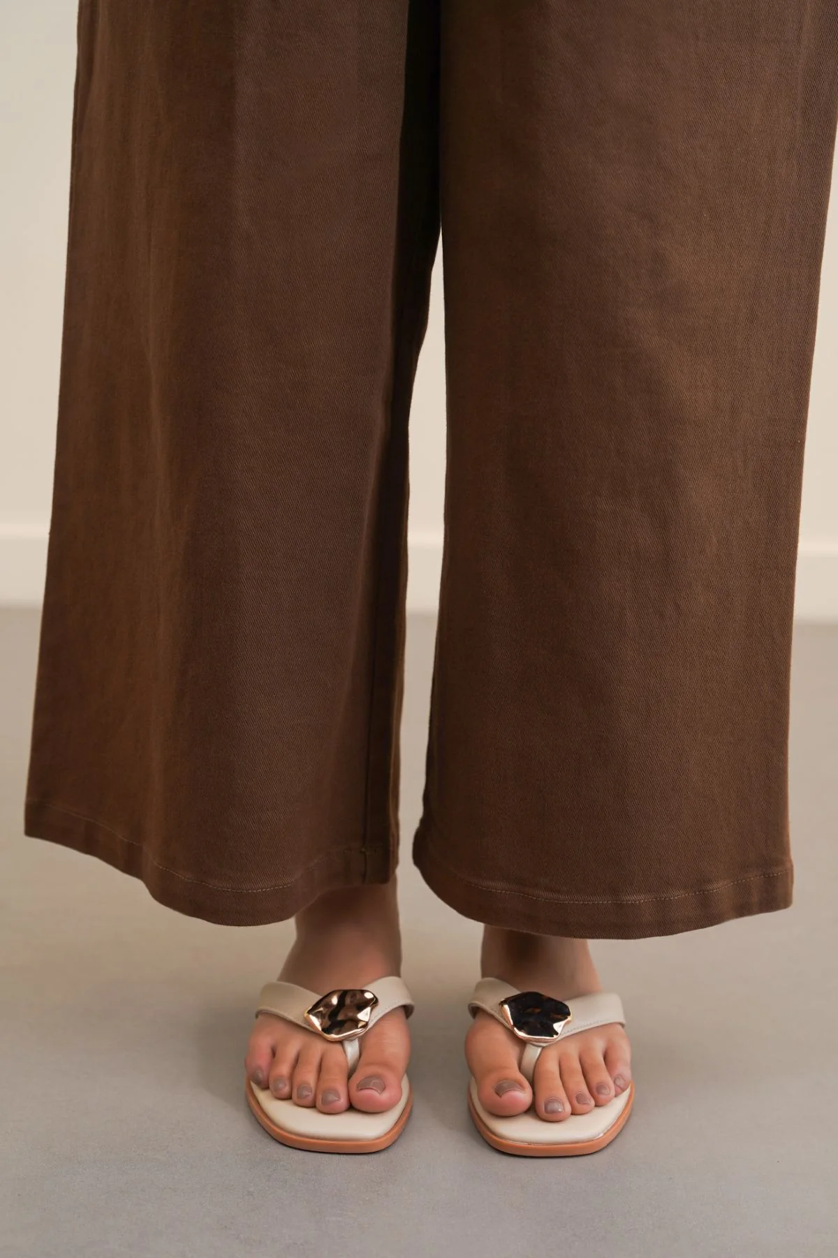 TRINKET FLIP FLOPS - Image 4