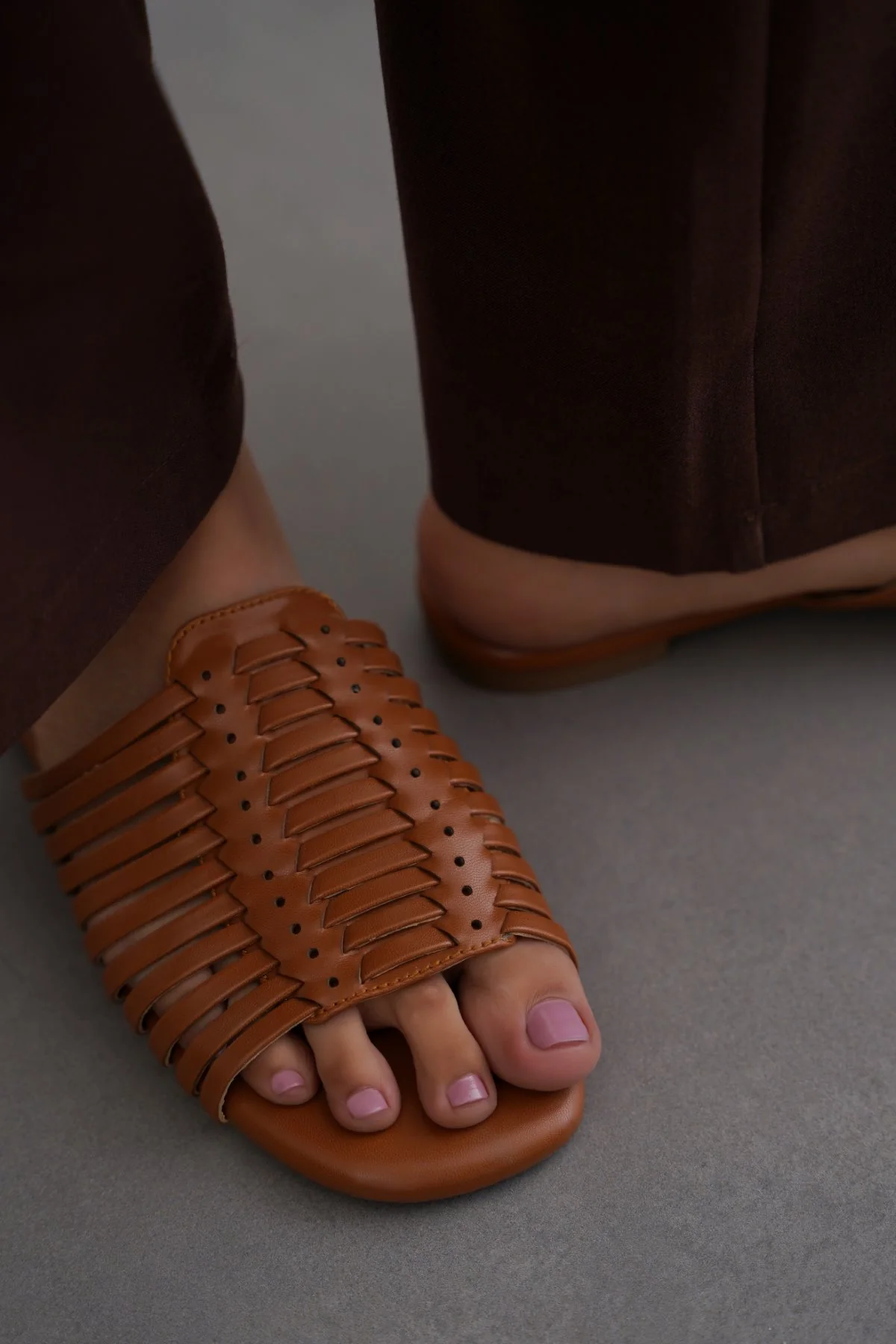 TROPICAL WEAVE SLIDES - Image 3