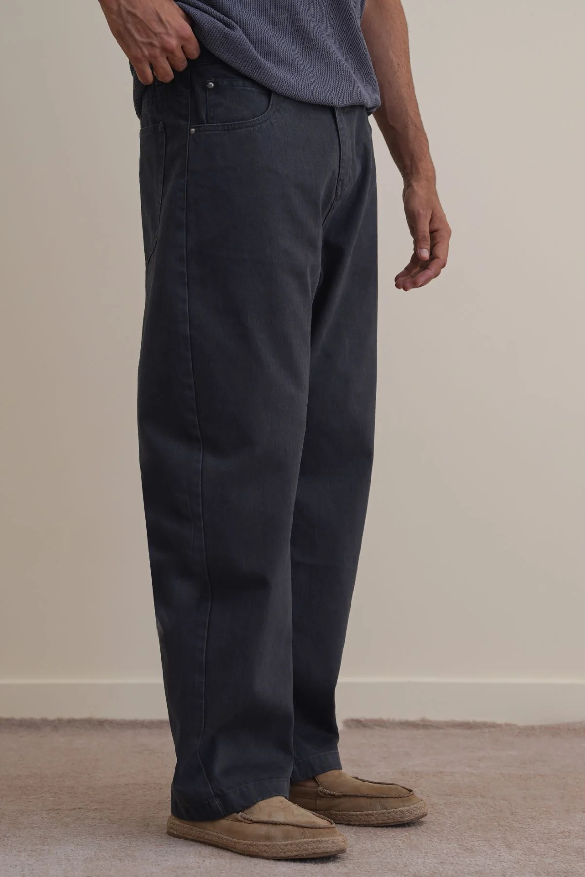 TWILL BARREL JEANS - Image 6