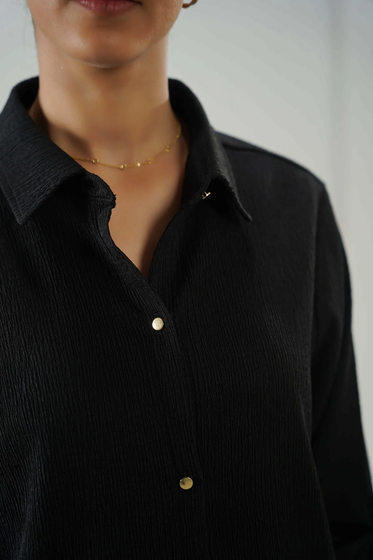 V COLLARED SHIRT - Image 5
