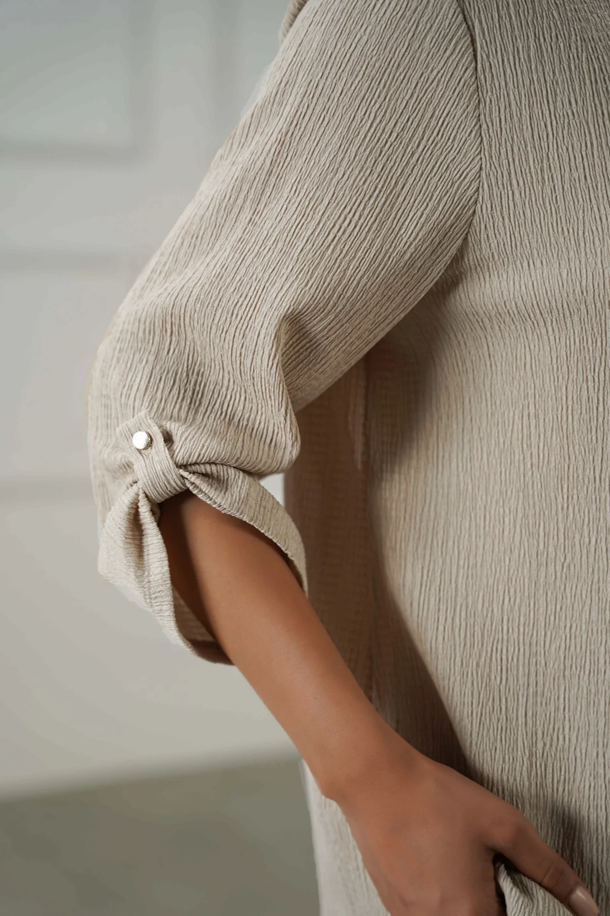 V COLLARED SHIRT - Image 4