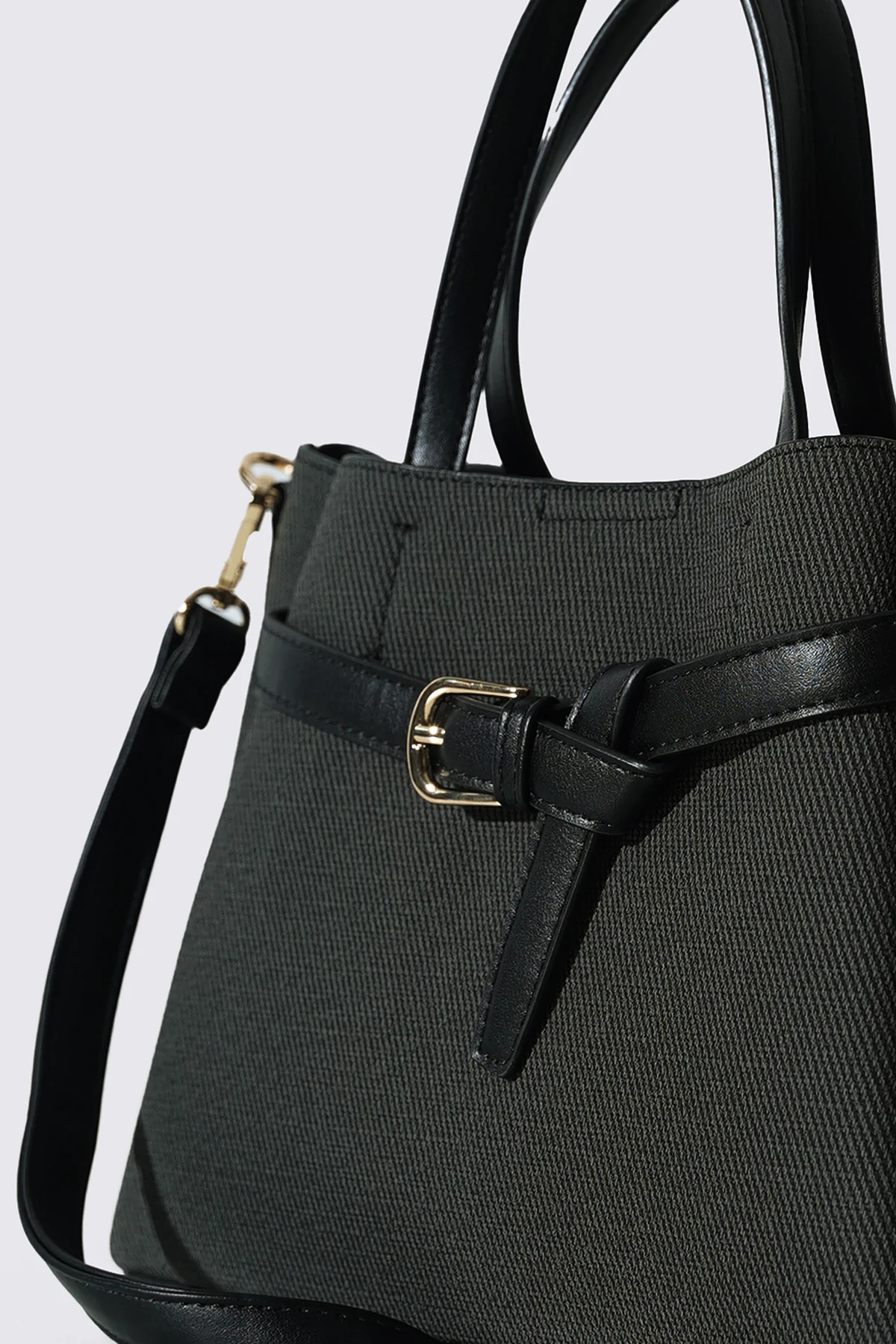 WEEKEND TOP HANDLE BAG - Image 10