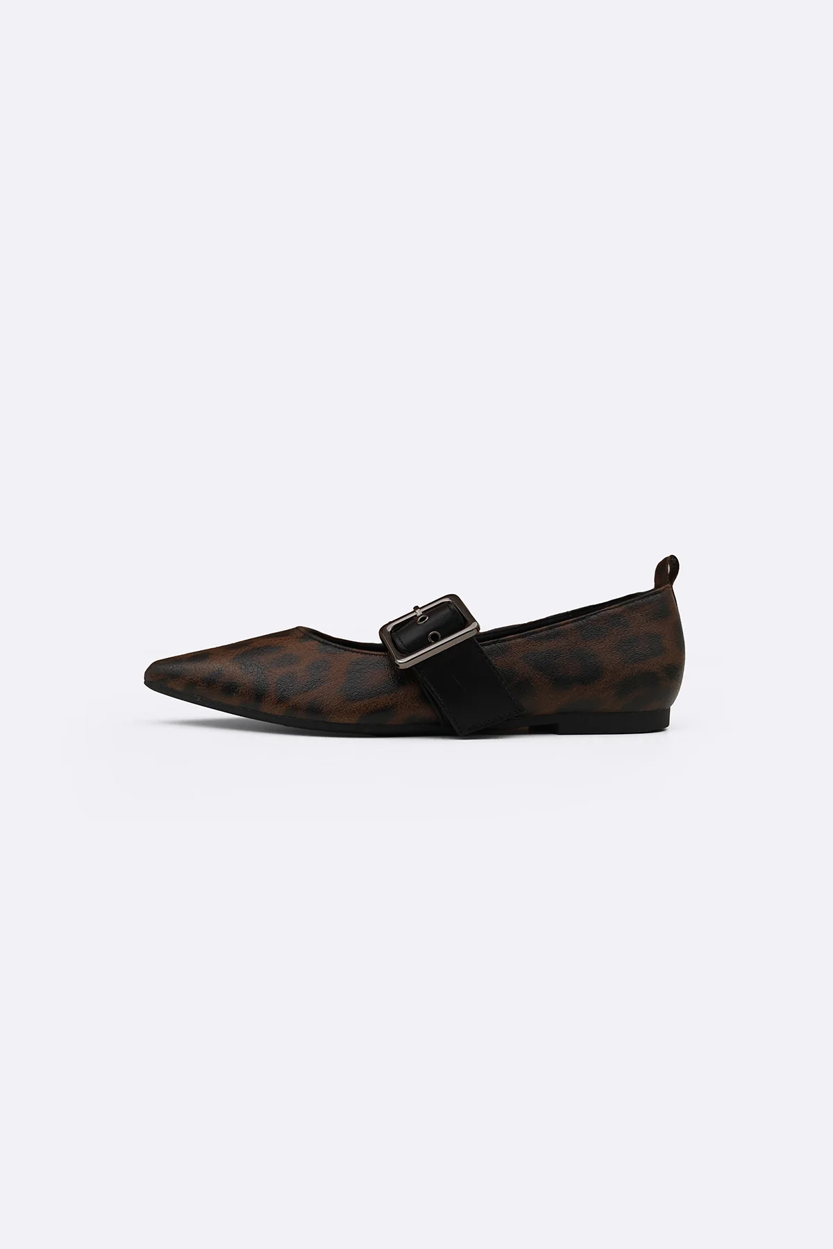 WIDE BUCKLE PUMPS