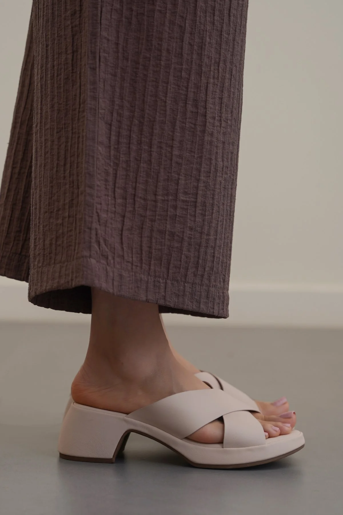 WIDE FIT MAMA HEELS - Image 5