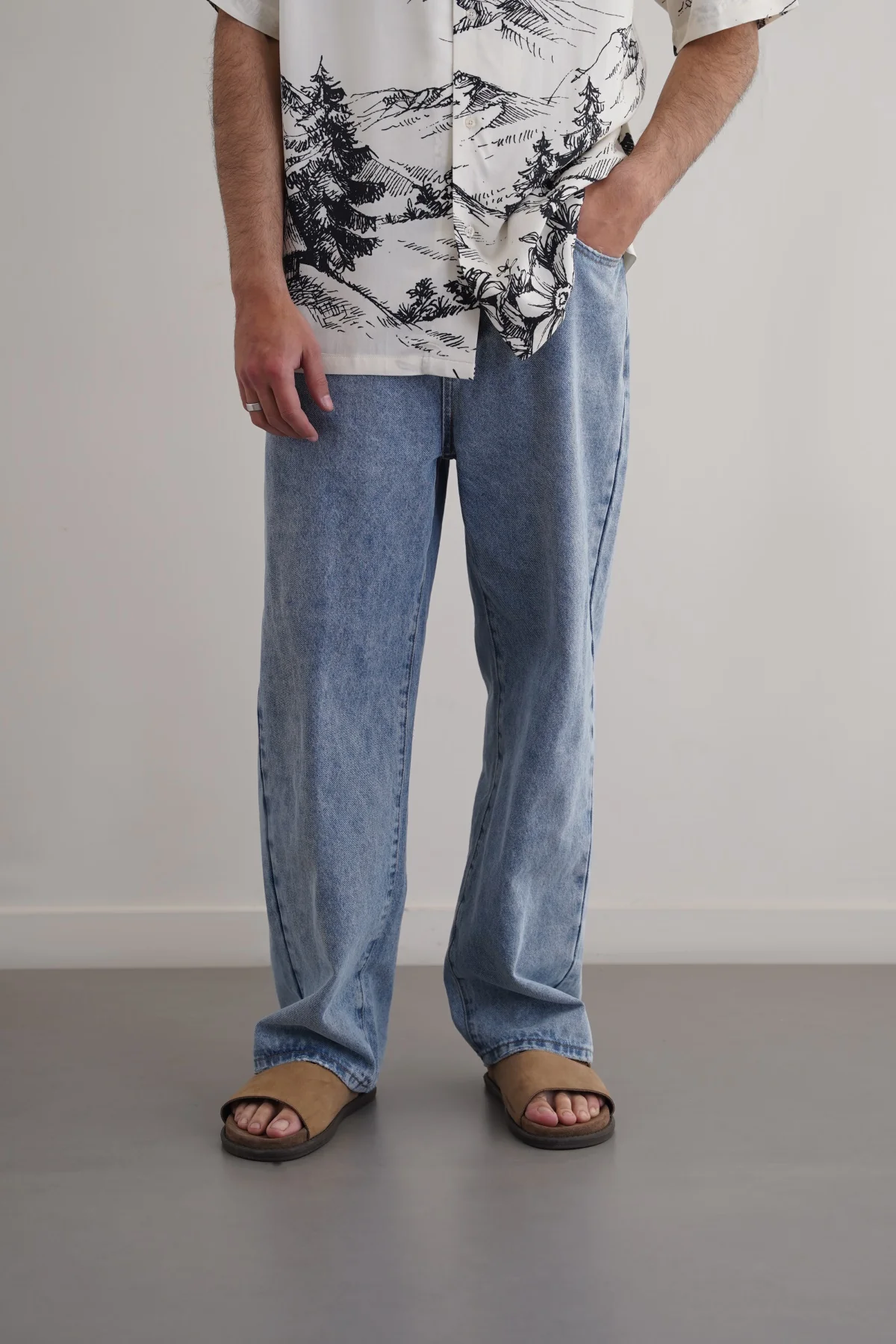 WIDE LEG JEANS
