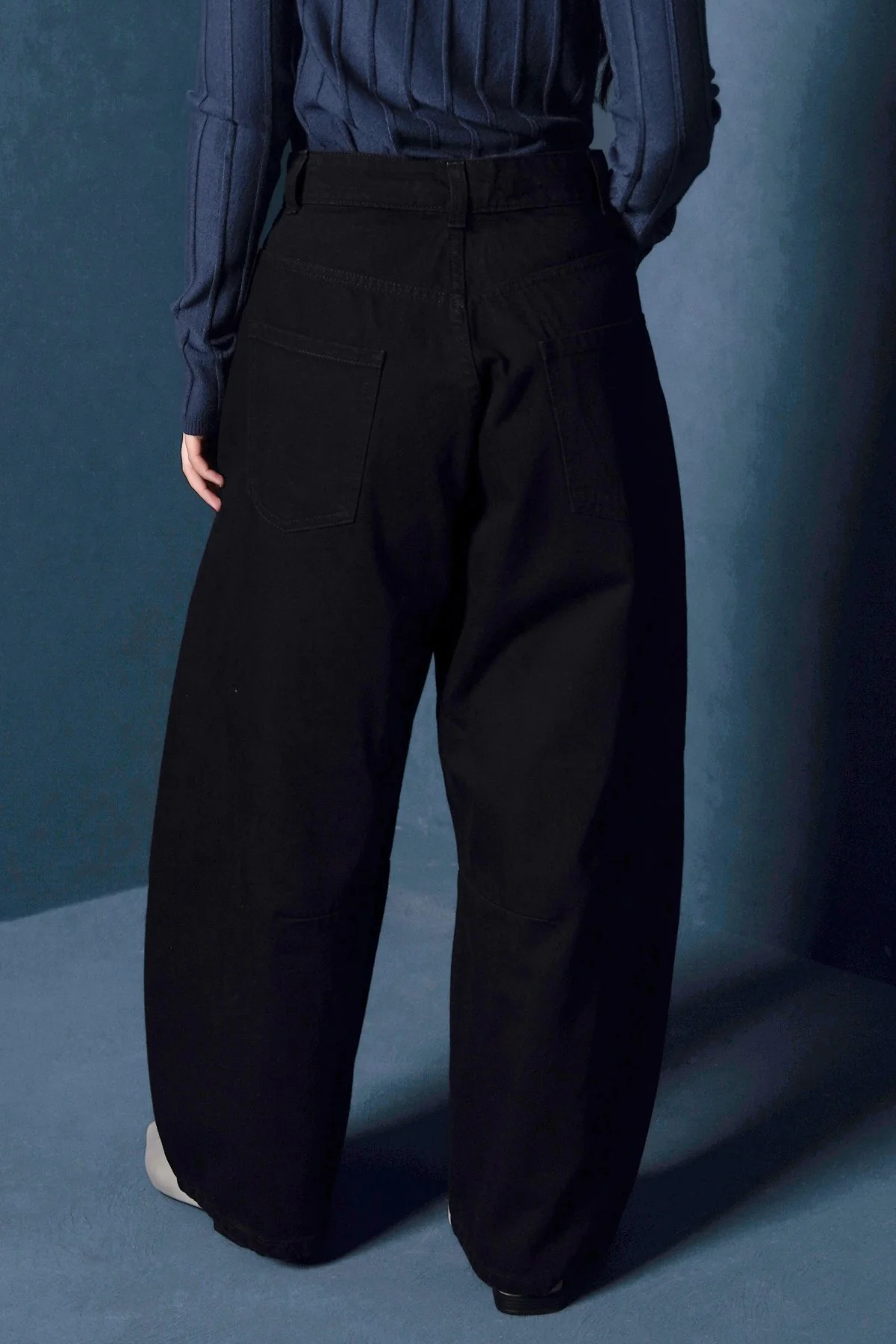 BASIC BARREL JEANS - Image 5