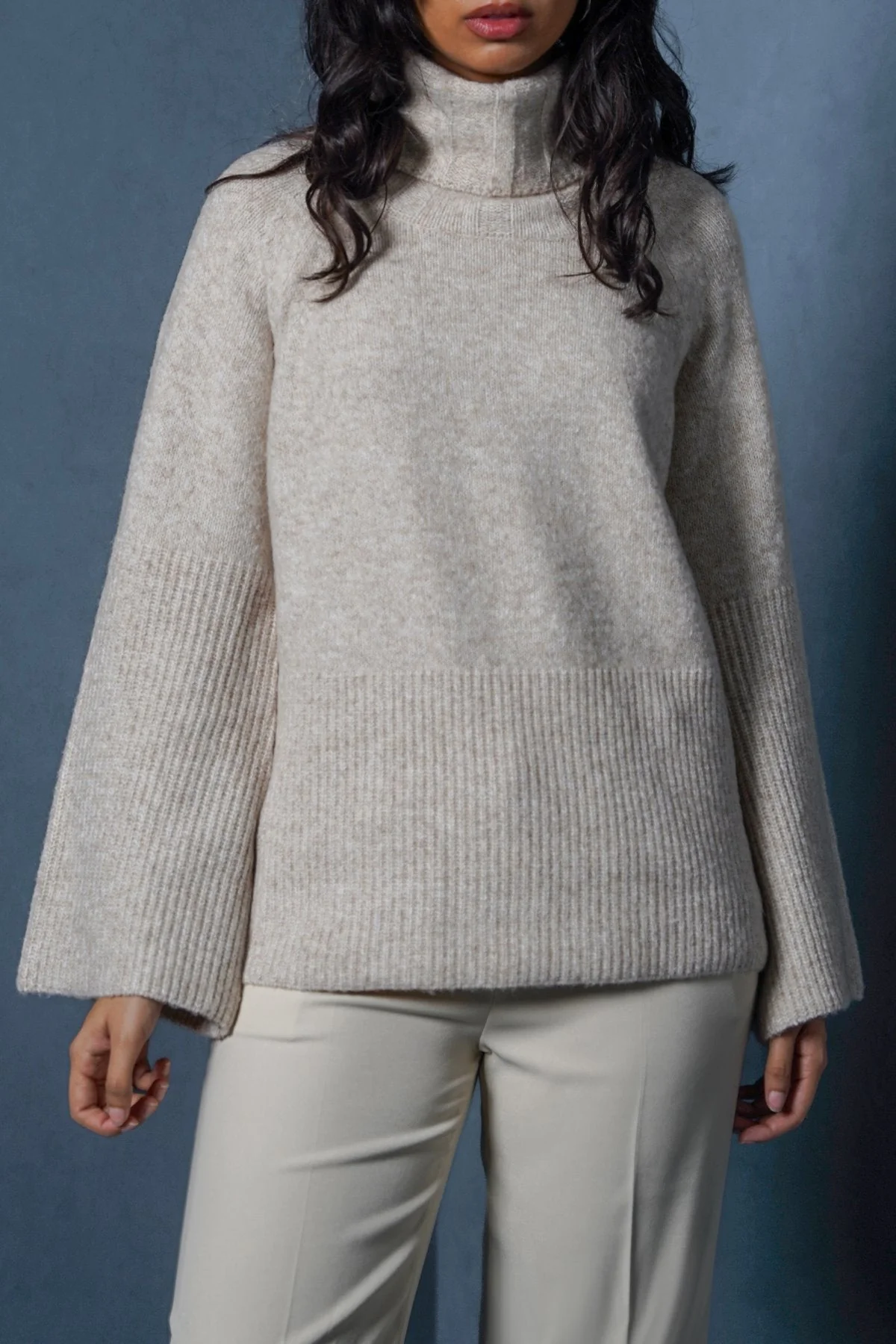 MOROCCO RIB SLEEVE SWEATER