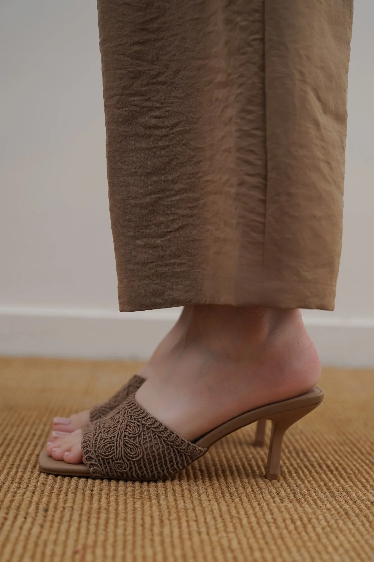 WOVEN MINI HEELS - Image 4